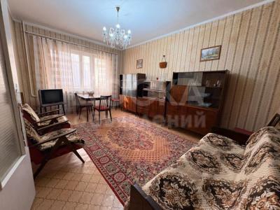 Продаю 2-комнатную квартиру, 47кв. м., этаж - 2/9, 7мкр.