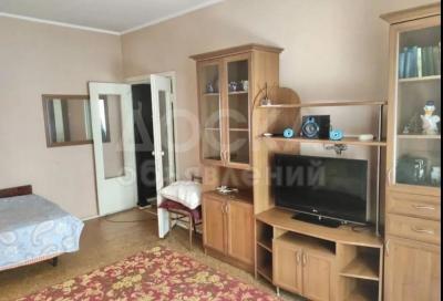 Сдаю 1-комнатную квартиру, 35кв. м., этаж - 9/9, 12мкр.