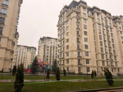 Продаю 1-комнатную квартиру, 52кв. м., этаж - 10/10, мкр.Асанбай.