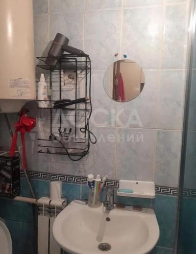 Сдаю 1-комнатную квартиру, 34кв. м., этаж - 1/3, рынок Баят.