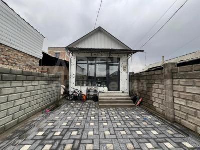 Продаю дом 3-ком. 110кв. м., этаж-1, 3.2-сот., стена кирпич, ж/м Токолдош.