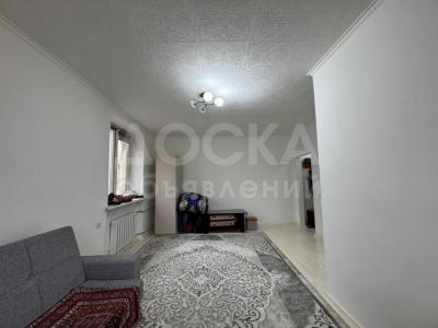 Продаю 1-комнатную квартиру, 30кв. м., этаж - 2/3, Ахунбаева /Шота Руставели .