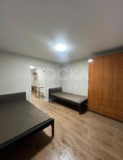 Сдаю 1-комнатную квартиру, 35кв. м., этаж - 1/1, Церковь .