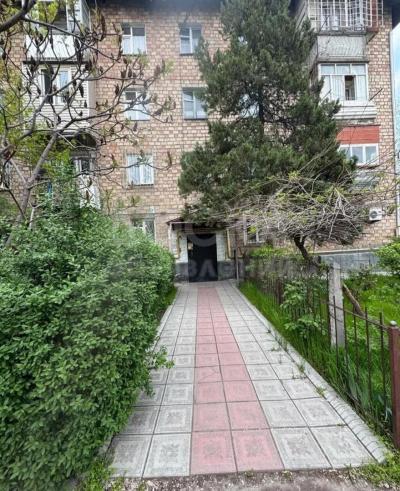 Сдаю 1-комнатную квартиру, 35кв. м., этаж - 1/4, политех.