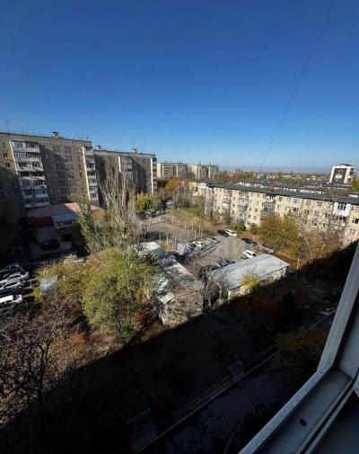 Продаю 3-комнатную квартиру, 70кв. м., этаж - 7/9, Аламедин 1 (Городок Строителей).