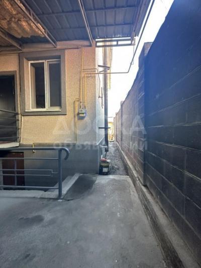 Продаю дом 5-ком. 140кв. м., этаж-2, 4-сот., стена кирпич, М Гвардия   Фрунзе.