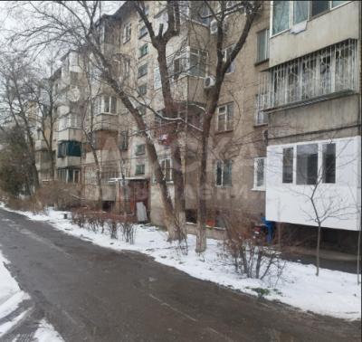 Продаю 2-комнатную квартиру, 46кв. м., этаж - 2/5, Боконбаева/Правда.