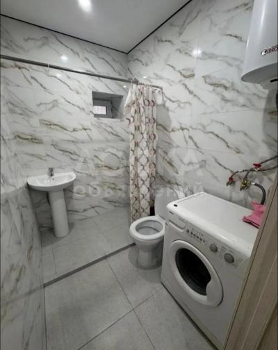 Сдаю 1-комнатную квартиру, 34кв. м., этаж - 2/2, кызыл аскер.