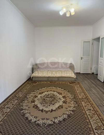 Сдаю 1-комнатную квартиру, 34кв. м., этаж - 1/9, учкун.