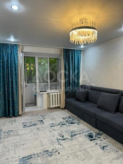 Сдаю 2-комнатную квартиру, 1кв. м., этаж - 3/5, Алмаатинка / Чуй. Вдоль дороги..