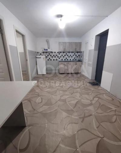 Сдаю 2-комнатную квартиру, 45кв. м., этаж - 3/3, баят рынок .