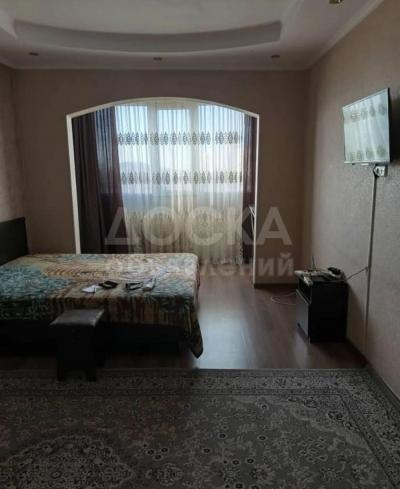 Сдаю 2-комнатную квартиру, 45кв. м., этаж - 5/9, аламединский рынок.