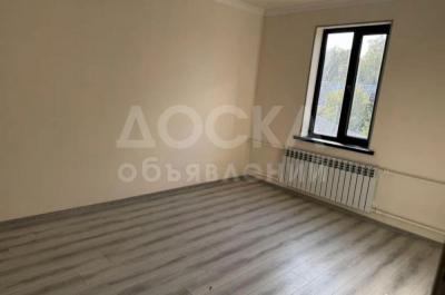 Сдаю 2-комнатную квартиру, 35кв. м., этаж - 2/2, аламединский рынок.