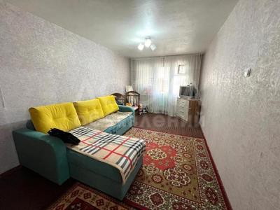 Продаю 1-комнатную квартиру, 38кв. м., этаж - 3/4, 6 мкр .