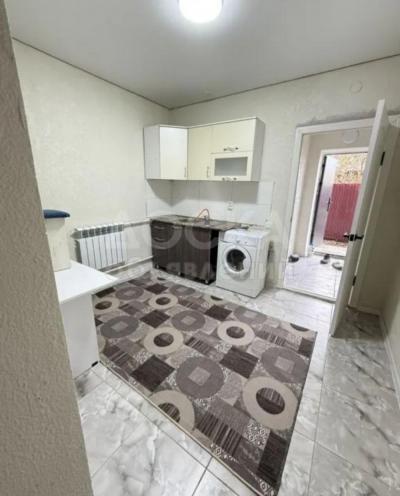 Сдаю 1-комнатную квартиру, 28кв. м., этаж - 1/1, Ак-Орго ж/м.