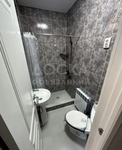 Сдаю 1-комнатную квартиру, 25кв. м., этаж - 1/1, аламединский рынок.