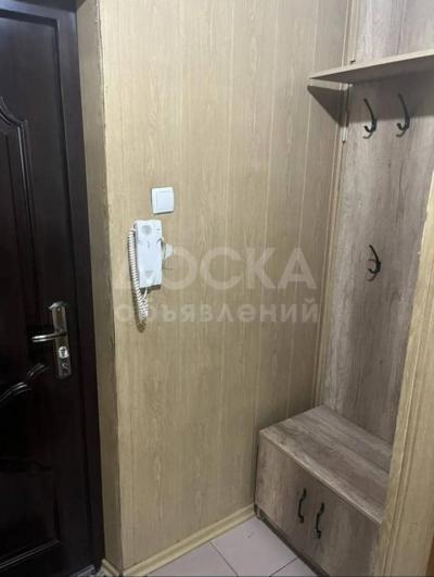 Сдаю 1-комнатную квартиру, 35кв. м., этаж - 1/9, Джал.