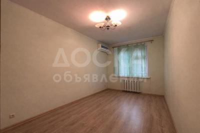 Продаю 3-комнатную квартиру, 59кв. м., этаж - 5/5, 8 мкр .