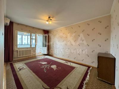 Продаю 2-комнатную квартиру, 52кв. м., этаж - 6/9, 12 мкр .