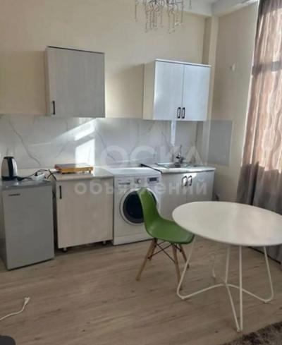 Сдаю 1-комнатную квартиру, 34кв. м., этаж - 1/2, Азия Молл.