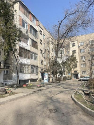 Продаю 1-комнатную квартиру, 35кв. м., этаж - 2/5, Ибраева Таатан .