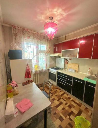 Сдаю 1-комнатную квартиру, 34кв. м., этаж - 1/4, 4 мкр.