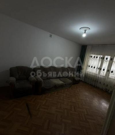 Сдаю 3-комнатную квартиру, 34кв. м., этаж - 1/5, аламедин-1.