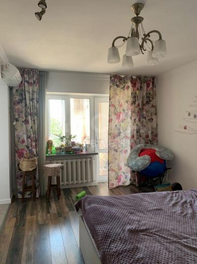 Продаю 1-комнатную квартиру, 31кв. м., этаж - 4/4, Ахунбаева\Ордженикидзе.