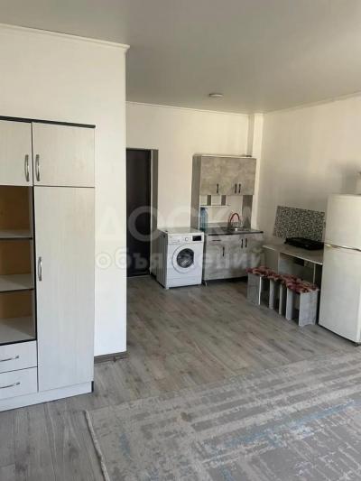 Сдаю 2-комнатную квартиру, 45кв. м., этаж - 2/2, аламединский рынок.