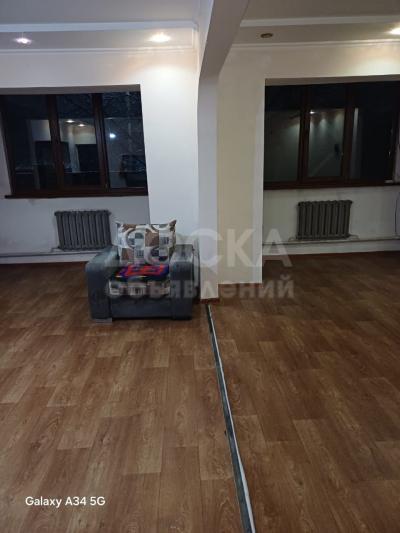 Сдаю 1-комнатную квартиру, 34кв. м., этаж - 1/2, Шлагбаум.