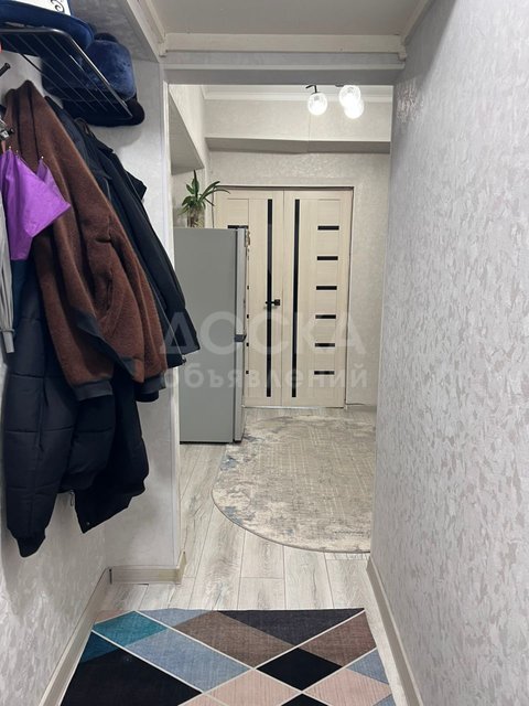 Продаю 3-комнатную квартиру, 62 кв. м., этаж 8/9, молодая гвардия 72.