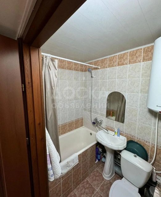 Сдаю 1-комнатную квартиру, 35 кв. м., 10мкр.