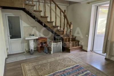 Сдаю 2-комнатную квартиру, 45кв. м., этаж - 2/2, молодая гвардия жибек жолу .