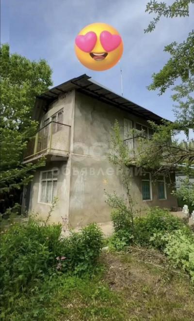 Продаю дачу 4-ком. 55кв. м., этаж-2, 5-сот., стена кирпич, с.Кой-Таш (Таш-Мойнок) поворот на Арашан, не доезжая арки, повернуть налево напротив Роял Фиш.