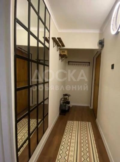 Сдаю 1-комнатную квартиру, 35кв. м., этаж - 2/4, 8 мкр.