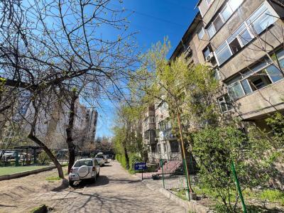 Продаю 2-комнатную квартиру, 43кв. м., этаж - 5/5, Гоголя/Фрунзе.