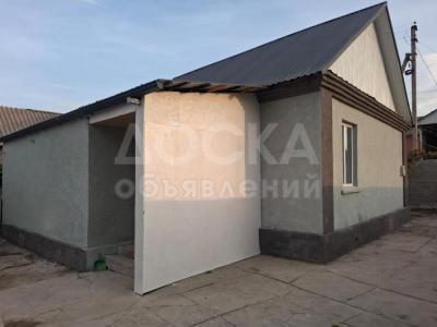 Продаю дом 4-ком. 67кв. м., этаж-1, 5-сот., стена кирпич, с. Пригородное, Ленская\Маяковского.