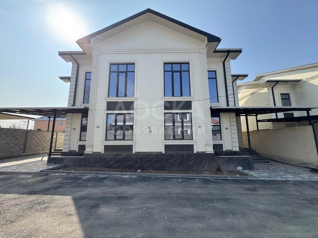 Продаю таунхаус, 280 кв. м., 2 сот., кирпич, 7 Апреля / Кумушалиевой.