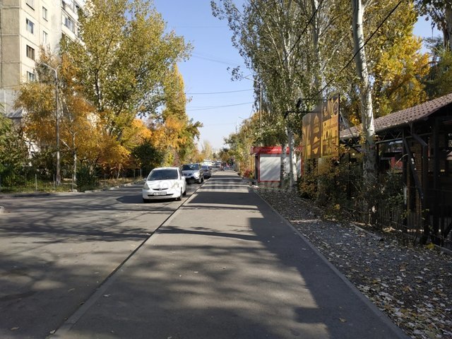 Сдаю свободного назначения, 12 кв. м., ТД Мандарин, 8 микрорайон, дом 40.