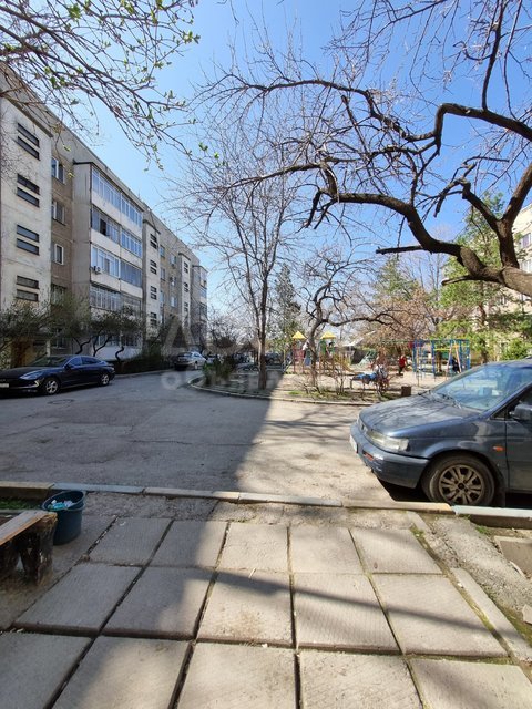 Продаю 2-комнатную квартиру, этаж 1/5, Пишпек,ул.Кривоносова.