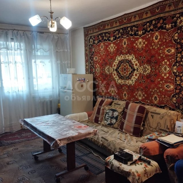 Продаю 3-комнатную квартиру, 58 кв. м., этаж 2/5, Бейшеналиева/Московская.