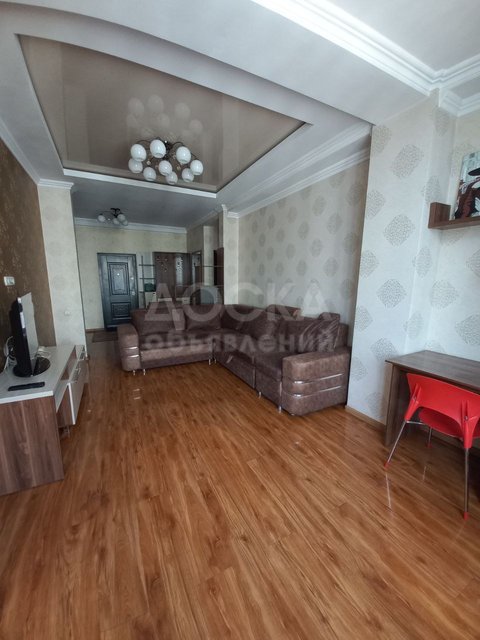 Сдаю 2-комнатную квартиру, 70 кв. м., этаж 10/11, район Бишкек парка, ул.Сыдыкова 198 (дом Авангард-стиль).