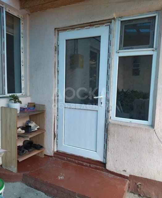 Сдаю 2-комнатную квартиру, этаж 1/1, рабочий городок.