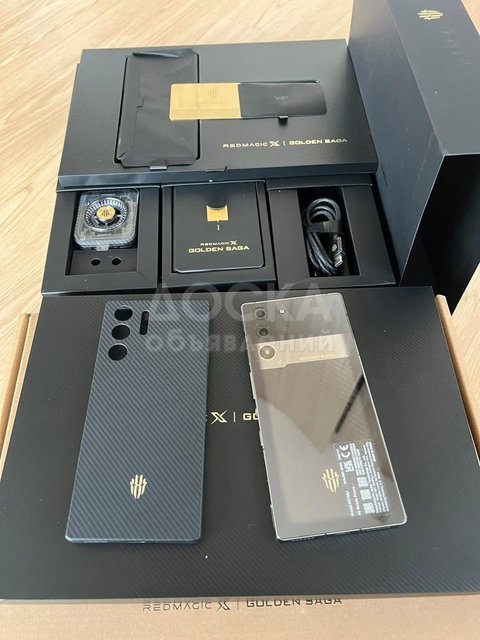 REDMAGIC 11 Pro Golden Saga Limited Edition Bundle