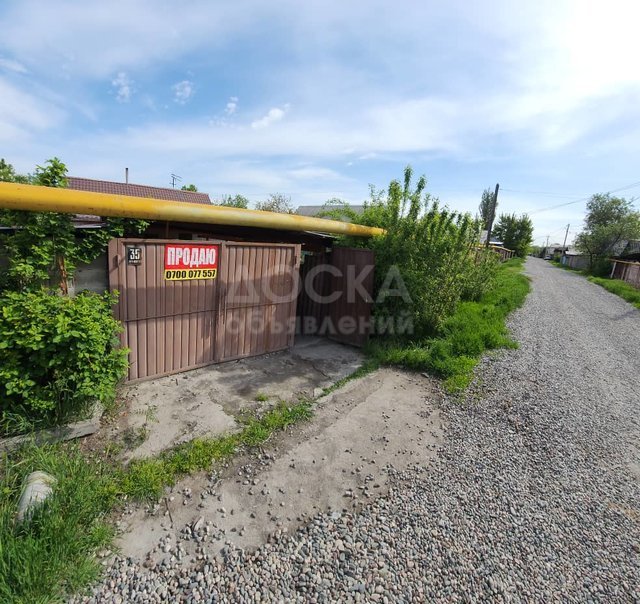 Продаю дом, 7 сот., кирпич, Бишкек р/н Фучика БЧК по ул. 8 марта.