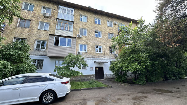 Продаю 2-комнатную квартиру, Скрябина 19, р-н Космос.
