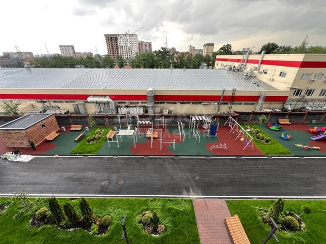 Продаю 1-комнатную квартиру, медерова 44.