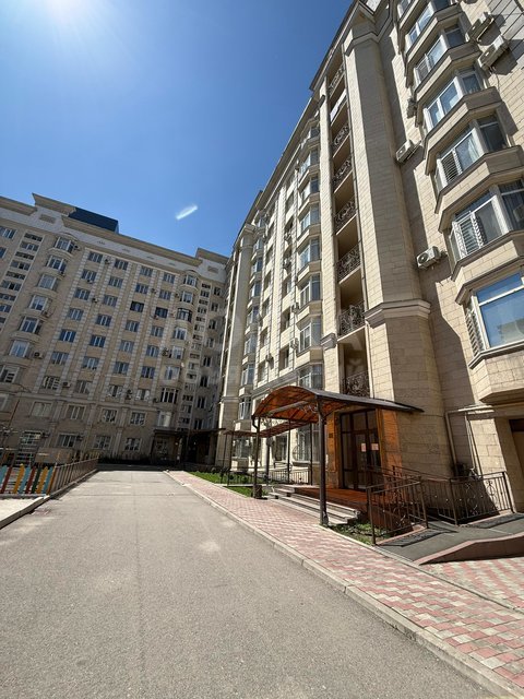 Продаю 2-комнатную квартиру, Горького/Манаса, ЖК "Ак-Барс".