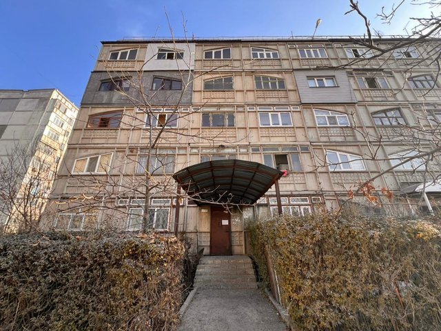 Продаю 3-комнатную квартиру, мкр Учкун.