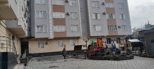 Продаю 3-комнатную квартиру, 5 микрорайон.